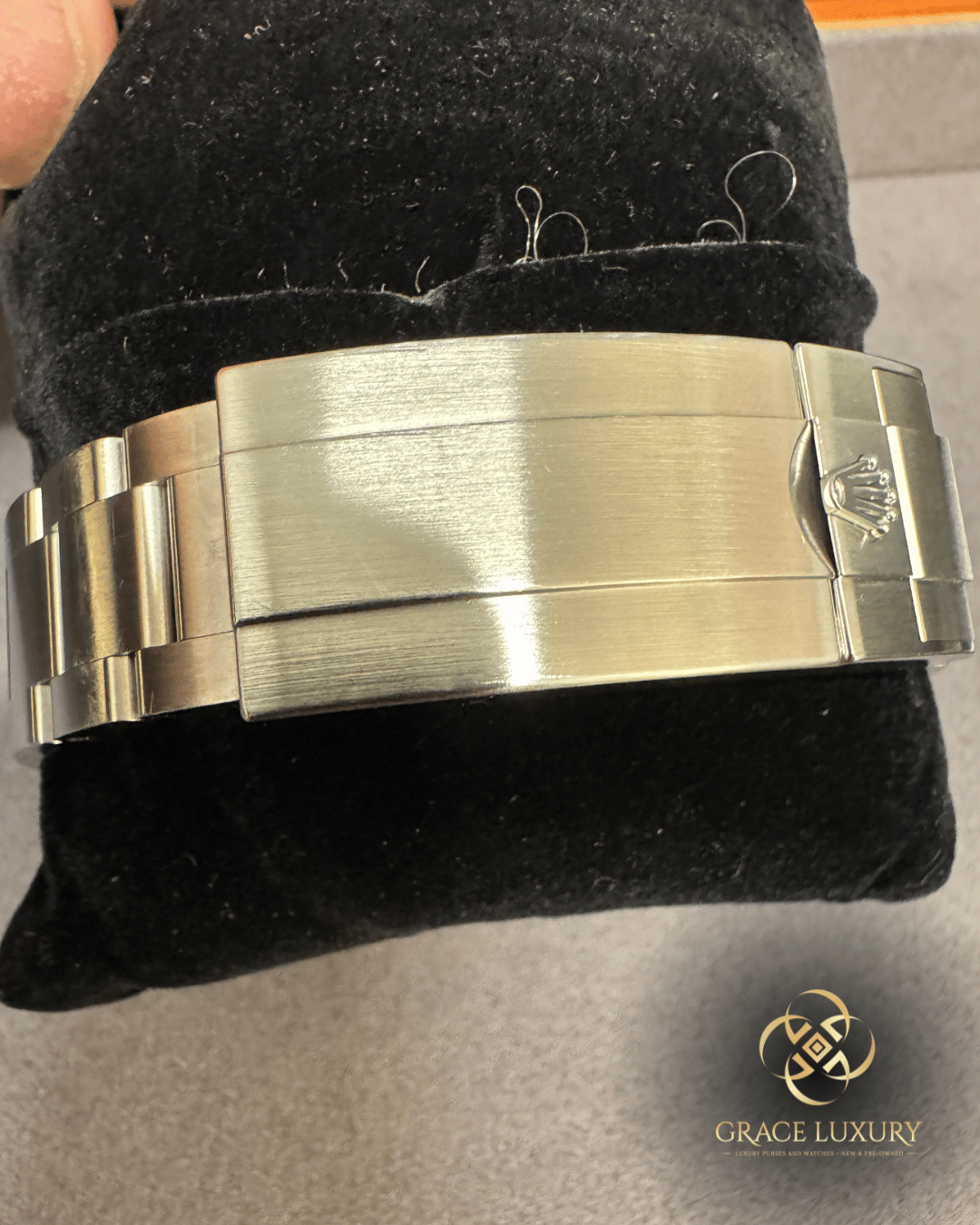 Rolex Sea-Dweller #126600 43mm Black Dial – 2023 Red Text