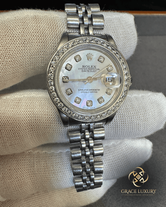 A Gift That Holds Time: Celebrating Moms with the Rolex Datejust 26mm