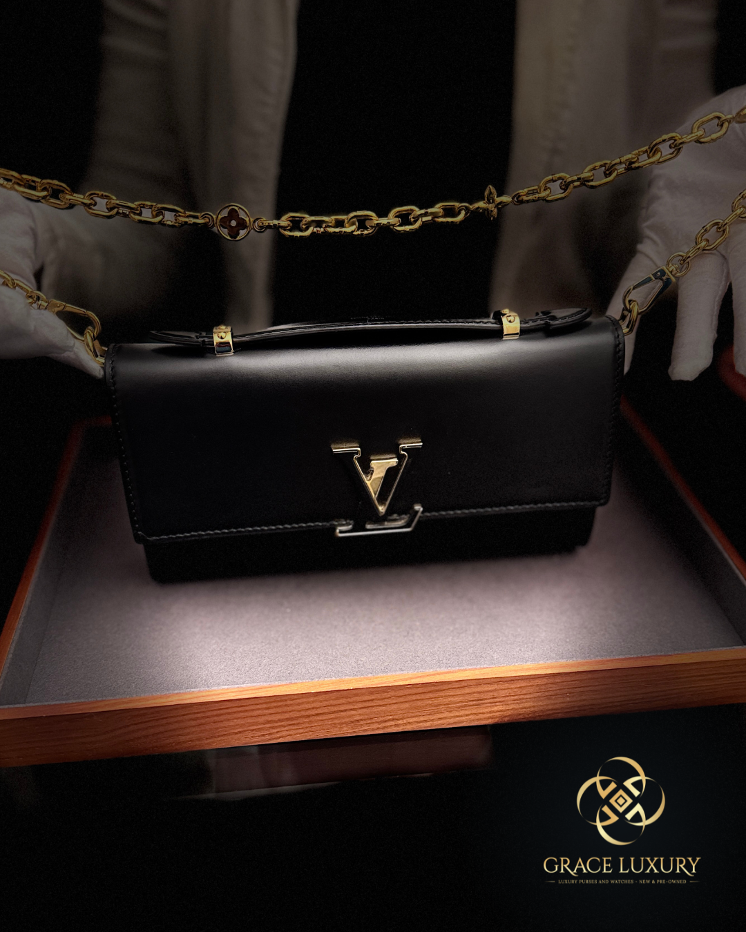 Louis Vuitton Wallet Chain Capucines Leather