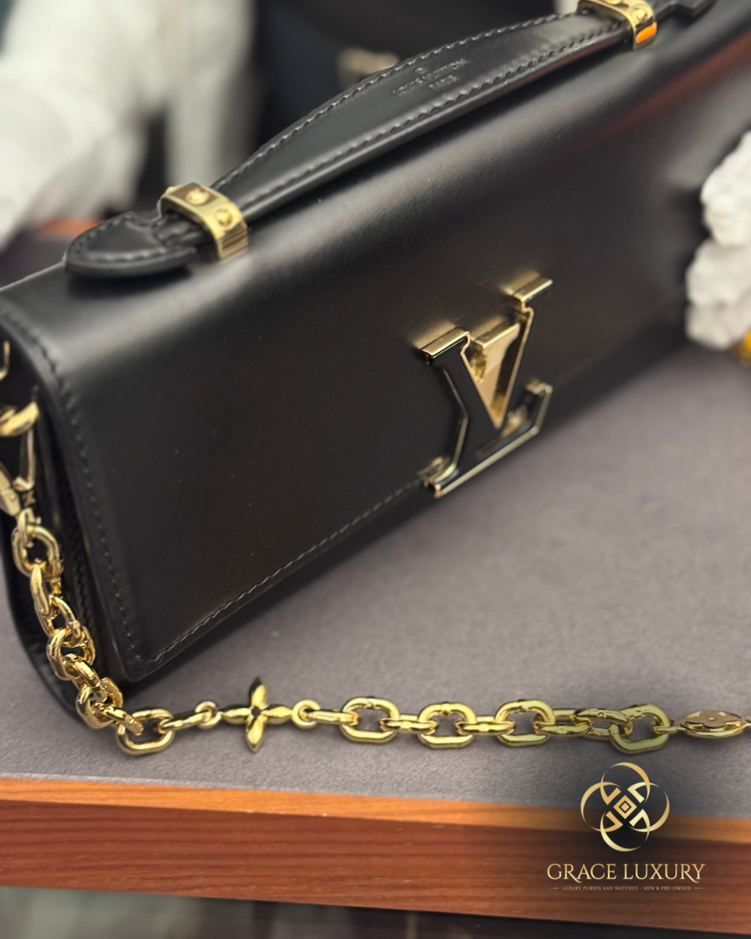 Louis Vuitton Wallet Chain Capucines Leather