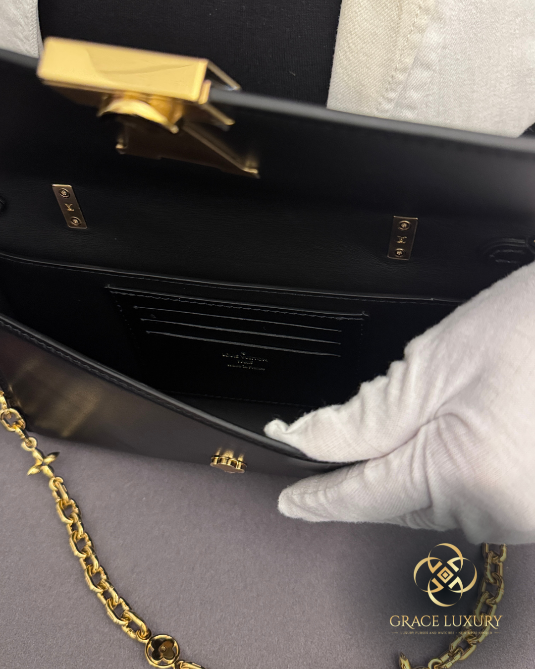 Louis Vuitton Wallet Chain Capucines Leather