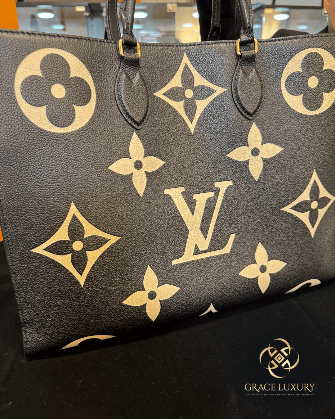 Louis Vuitton OnTheGo Tote Bicolor Monogram Giant GM