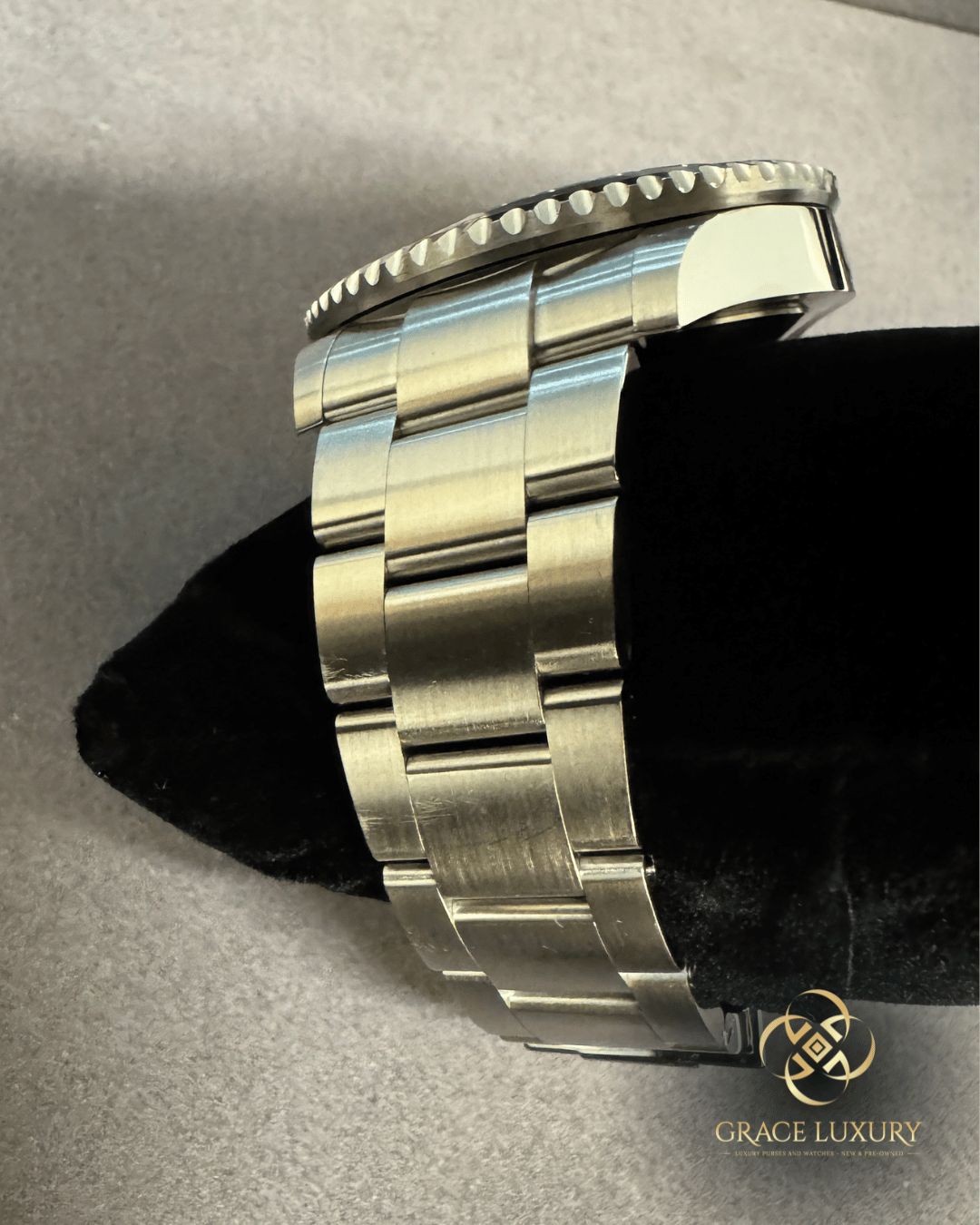 Rolex Sea-Dweller #126600 43mm Black Dial – 2023 Red Text