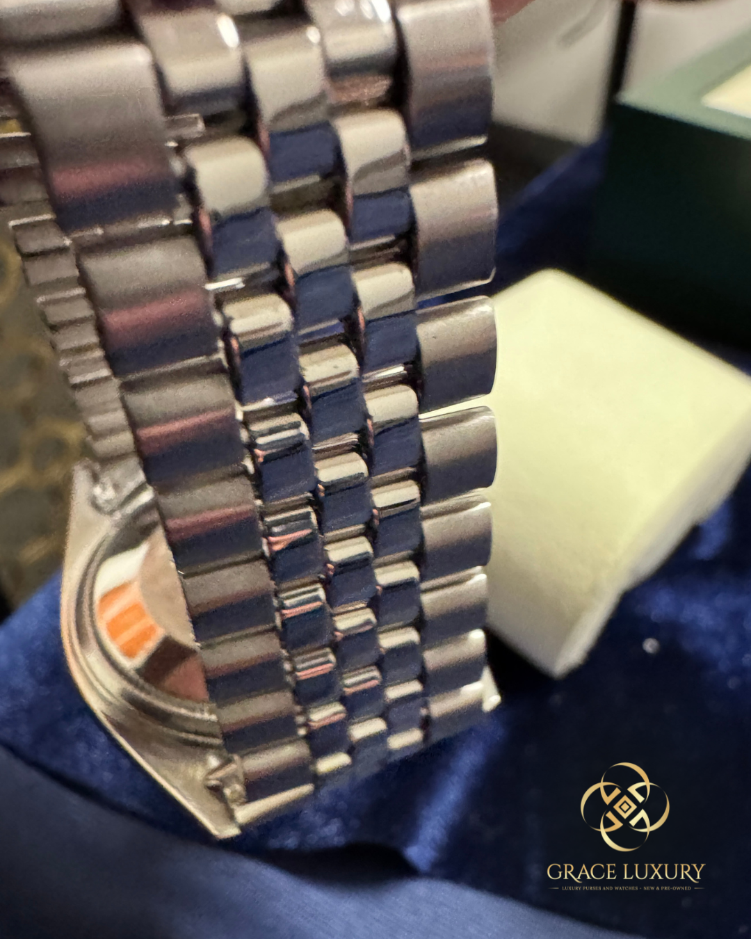 Rolex Datejust 1601 36mm Silver Dial Gold Index – 1969 Vintage Two-Tone Classic